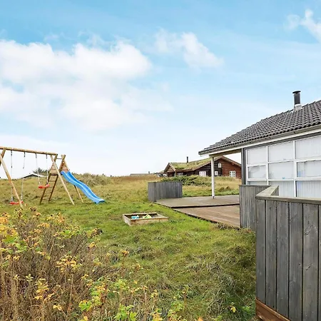 9 Person In Hirtshals-by Traum